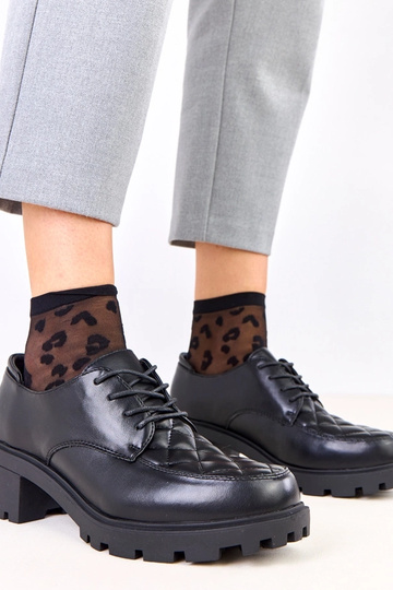 Zwarte halfhoge schoenen...