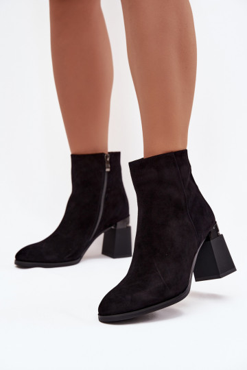 Vrouwen laarsjes van natuurlijke suede met hak, gevoerd D&A CR52-718 zwart