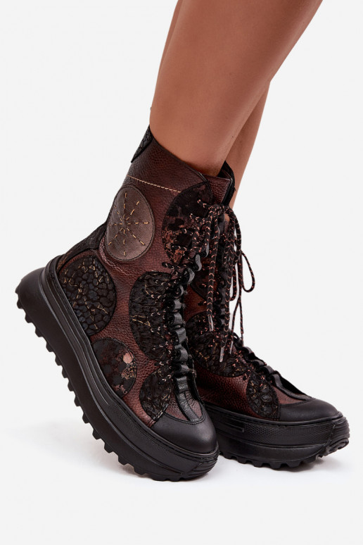 Leer Laarzen met platform opInarmen Het heeftciejka 06565-02 bruin-gouden kleur