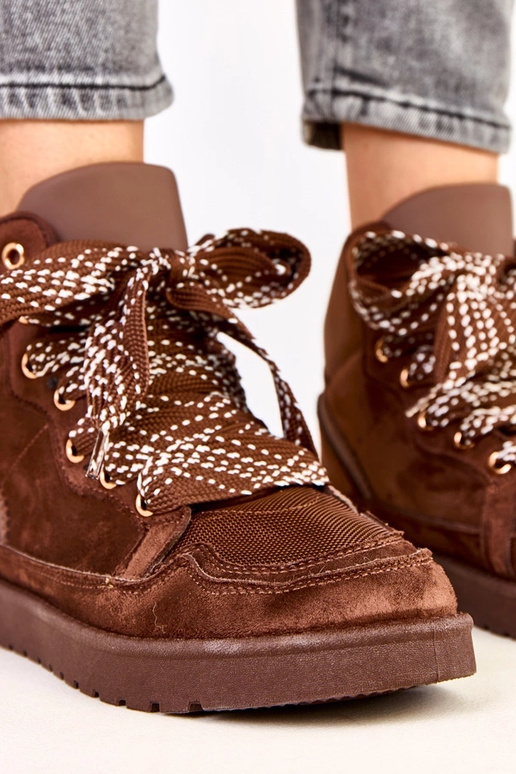 Bruine hoge sportieve schoenen met... Bruine hoge sportieve schoenen met...