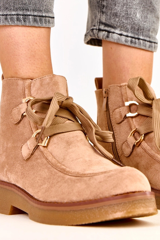 Zandkleurige warme enkellaarsjes met...