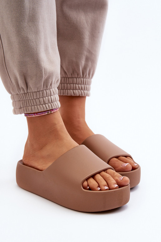 Dames Slippers Op dikke zool bruine kleur Oreithano