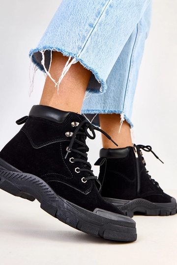 Zwarte vrouwelijke...