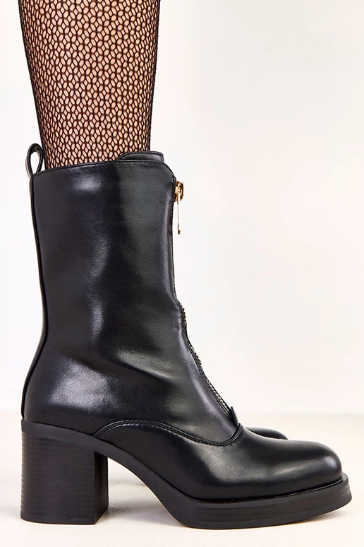 Zwarte enkellaarsjes met hak en...