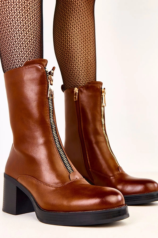 Bruine enkellaarsjes met hak en...