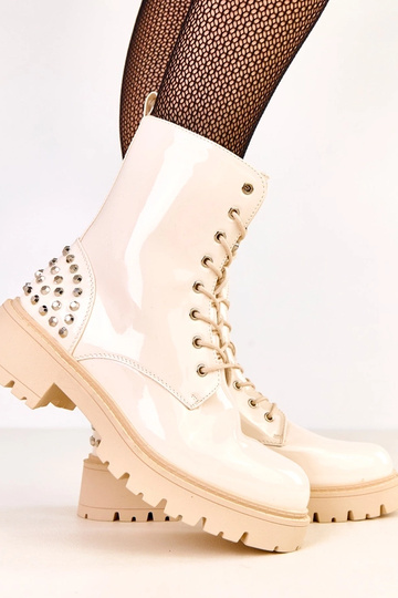 Beige laklaarzen met...