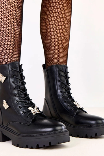 Zwarte dames trekking schoenen versierd met vlinders Salvia