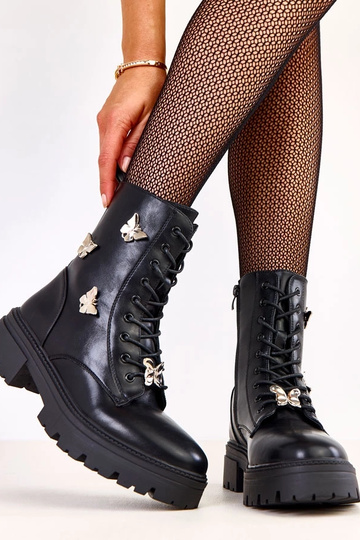 Zwarte dames trekking schoenen versierd met vlinders Salvia 2