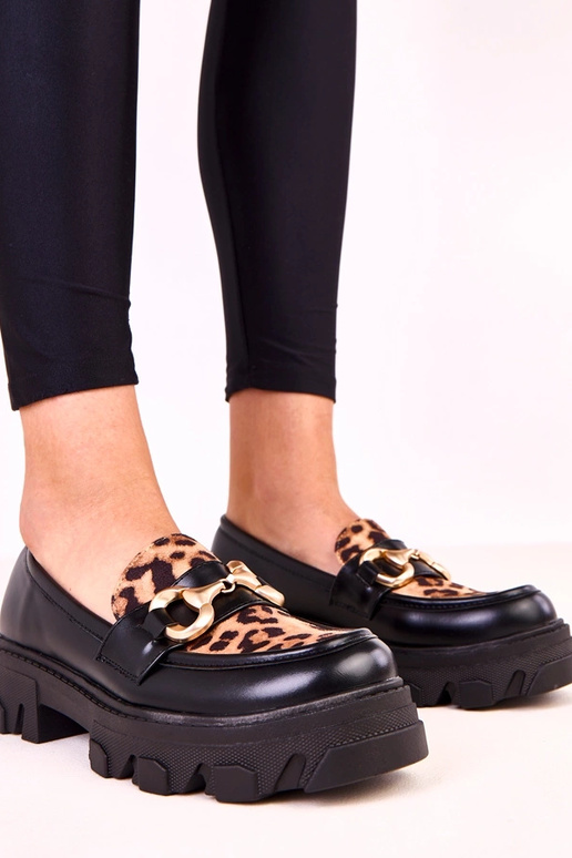 Zwarte mocassins met lederen accent... Zwarte mocassins met lederen accent...