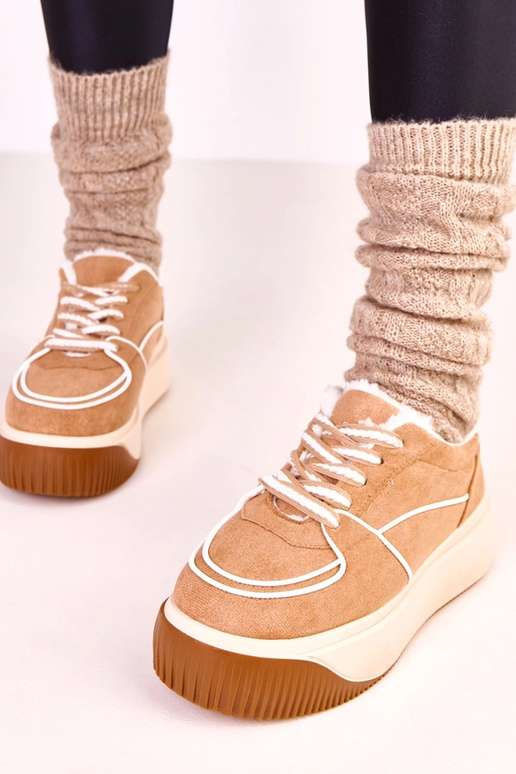 Bruine warme sportschoenen op...