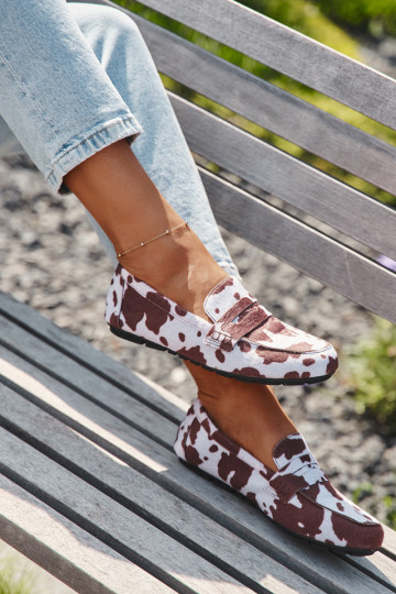 Damesvlakbodem mokassins met lappen in bruin-wit "Soreline"