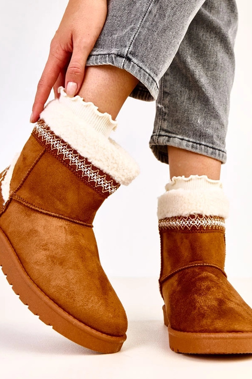 Karamelkleurige lage sneeuwlaarzen...