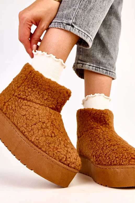 Bruine sneeuwlaarzen met schapenvacht...