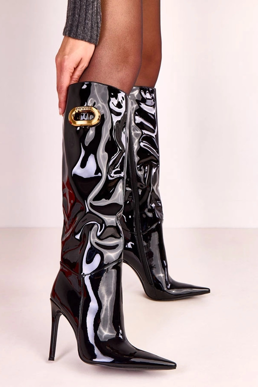 Zwarte lakleren lange laarzen met... Zwarte lakleren lange laarzen met...