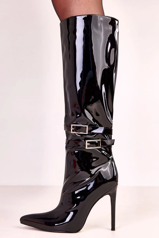 Zwarte lakleren lange laarzen met... Zwarte lakleren lange laarzen met...