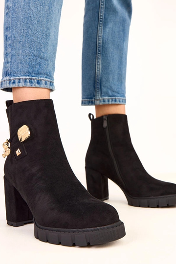 Zwarte enkellaarsjes met...