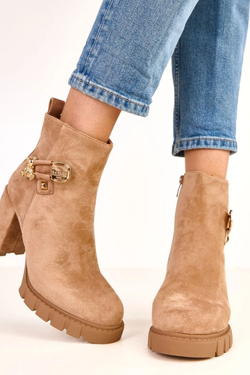 Bruine enkellaarsjes met... 2