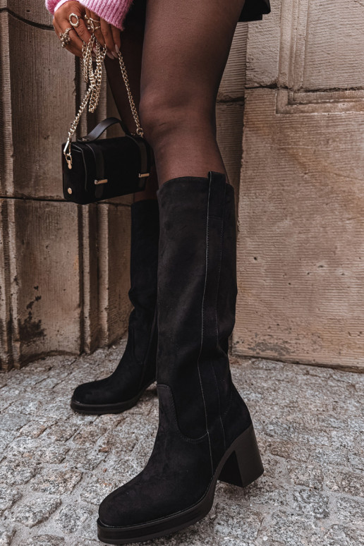 INarme laarzen Op een enorme paal zInart Sanelle INarme laarzen Op een enorme paal zInart Sanelle