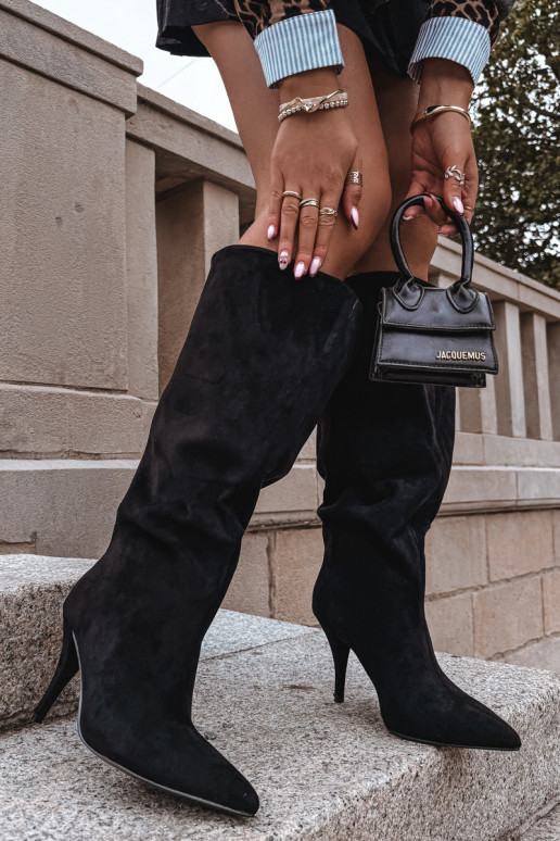 Persistent model dameslaarzen met dunne hakkenvan eco-suèdeu zInart Noretta Persistent model dameslaarzen met dunne hakkenvan eco-suèdeu zInart Noretta