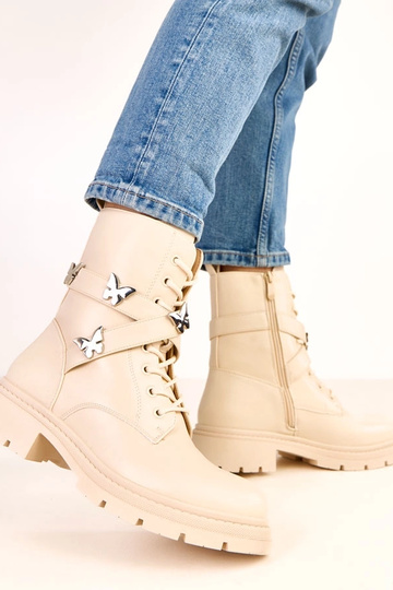 Beige enkellaarsjes versierd met vlinders Justia 2