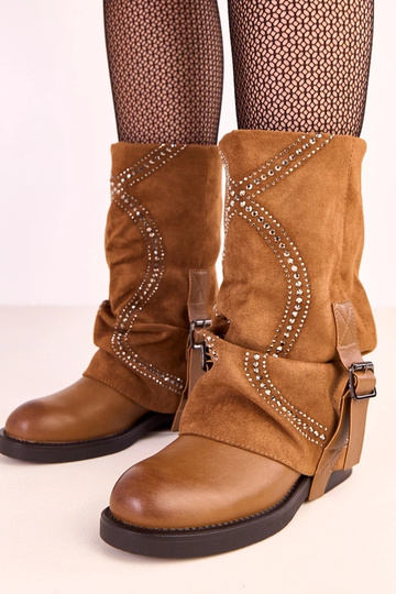 Rode laarzen met omgeslagen...