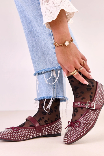 Donkerrode Mylie ballerina's, versierd met studs en strik 2