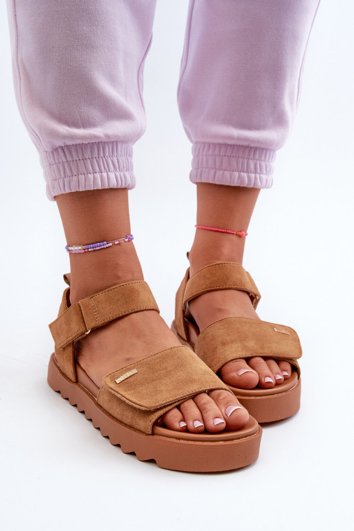 Dames Sandalen van suède met platform Big Star NN274705 bruine kleur Dames Sandalen van suède met platform Big Star NN274705 bruine kleur