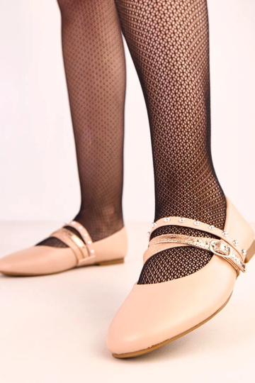 Zandkleurige ballerina's... 2