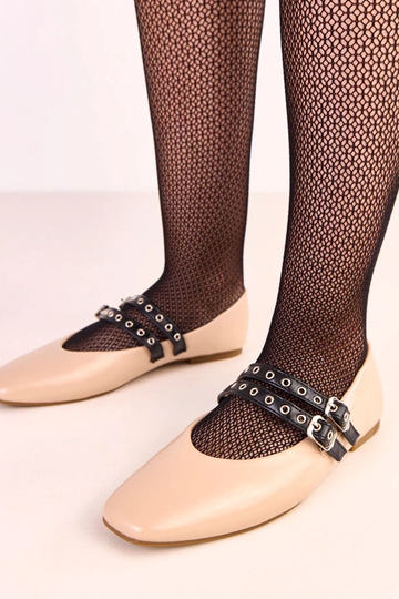 Zandkleurige ballerina's met vierkante neus en gespen Alfira
