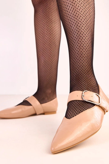 Zandkleurige ballerina's... 2