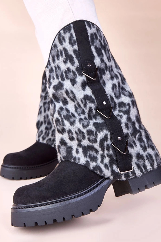 Zwarte enkellaarsjes met een...