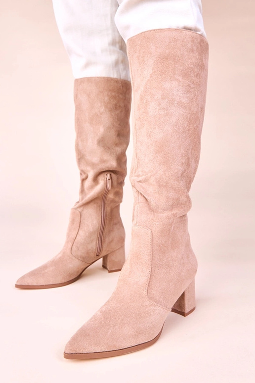 Zandkleurige lange laarzen van...