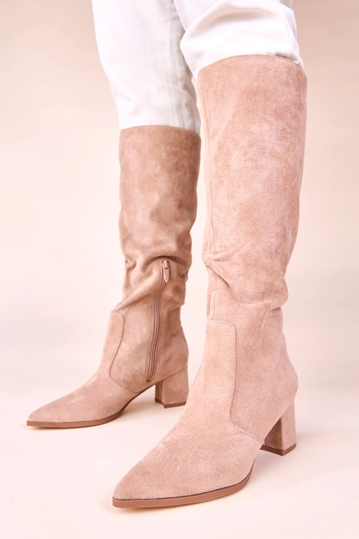 Zandkleurige lange laarzen van...