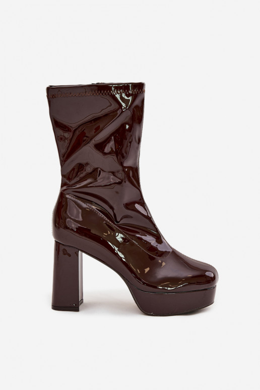 Lakkleur dames enkellaarsjes met platform en blokhak in chocolade kleur Calvessa