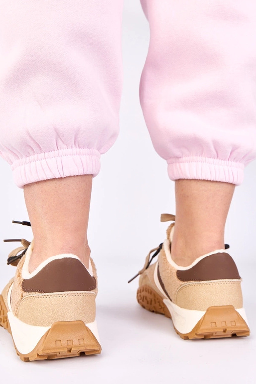 Zandkleurige warme sneakers met bont...