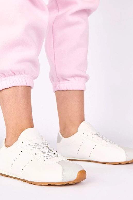 Witte sneakers met grijze accenten Birna