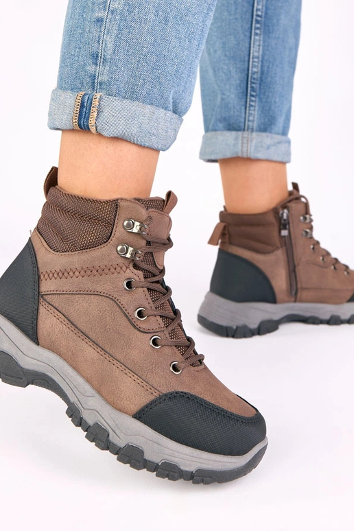 Bruine sneakers op een platform Briana