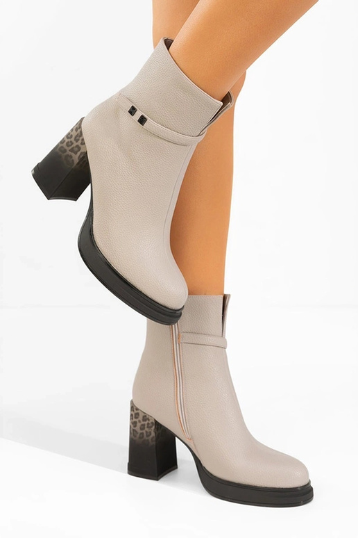 Grijze laarsjes met hak en...