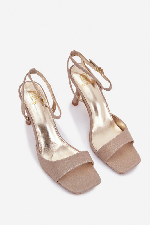 Dames sandalen met dunne hakjes en glans, goudkleurig Brisora