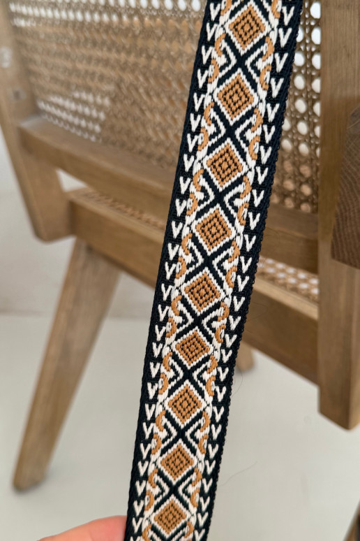 Een kleine handtas met versierde hakken Big Star OO574091 zInart