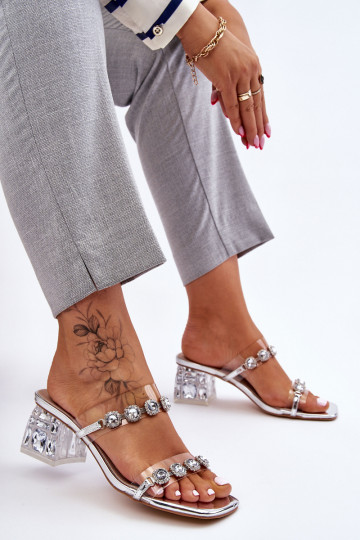 Vrouwen slippers met decoratieve zirconia in zilver Leyla 2