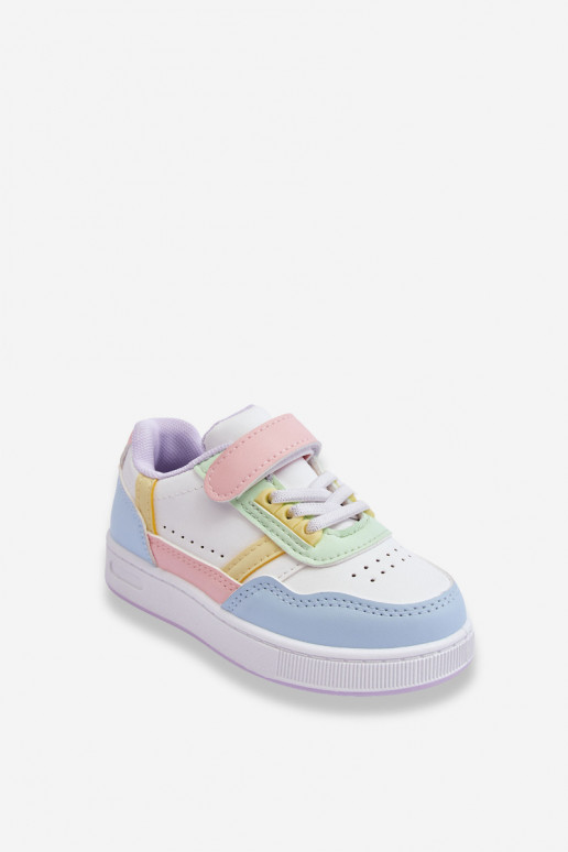 Klassieke kindersportschoenen Verschillende kleuren Het heeftrlin