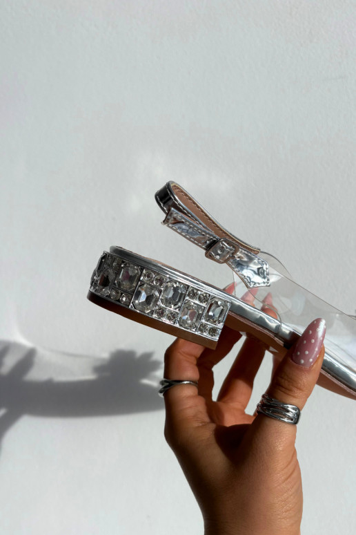 Perregimi sandalen Op een lage hak Met sierlijki Detalami D&A MR52-229 zilvere kleur