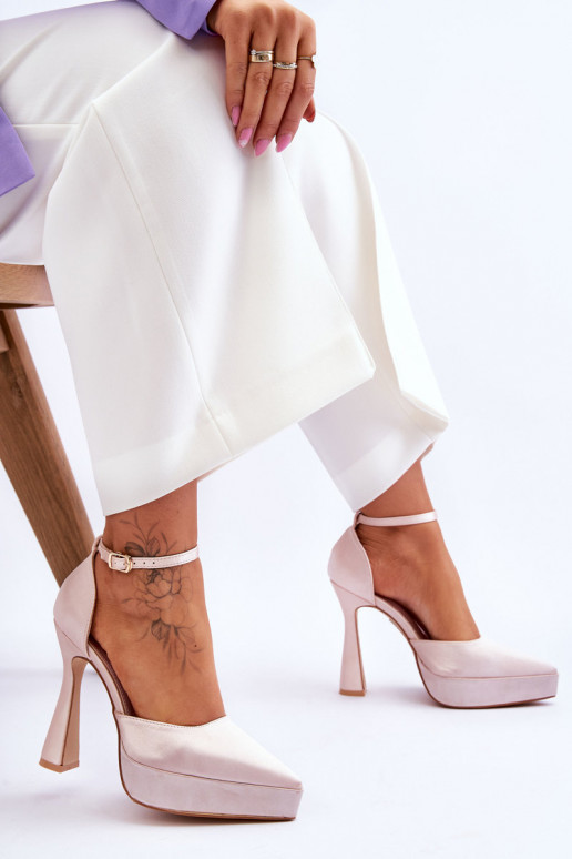 In de mode Schoenen Op bredere pin Lichtroze tint Het heeftdness