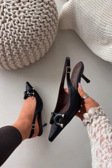 Dames sandaaltjes met dunne hakjes en decoratieve details, zwart Brienne