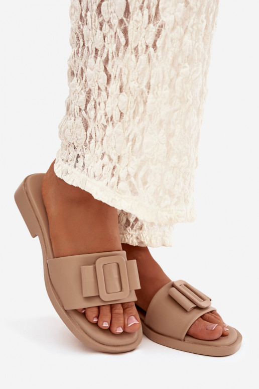Damespantoffels met brede hakken met gespen beige Melivra