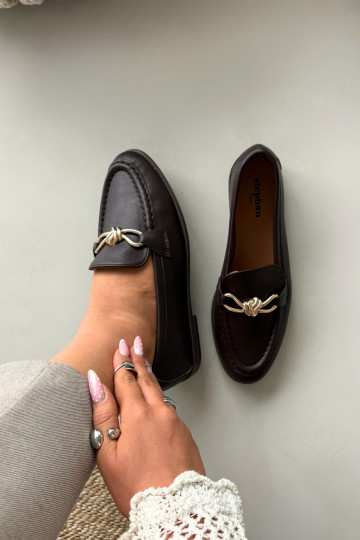 Dames mocassins met decoratieve details, chocoladekleurig Rosynne