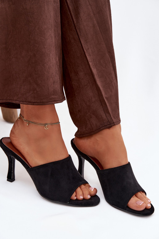 Damespantoffels met dunne hakkenvan eco-suèdeu zInart Isolia