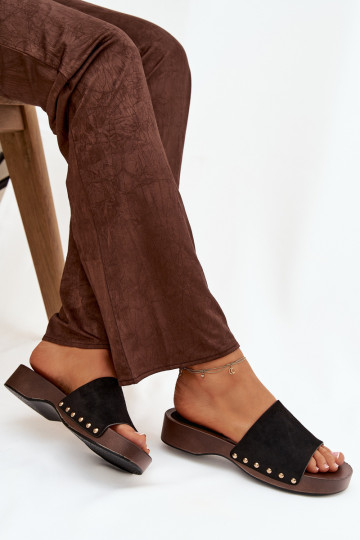 Dames slippers met gouden studs in zwarte kleur Ferinna 2