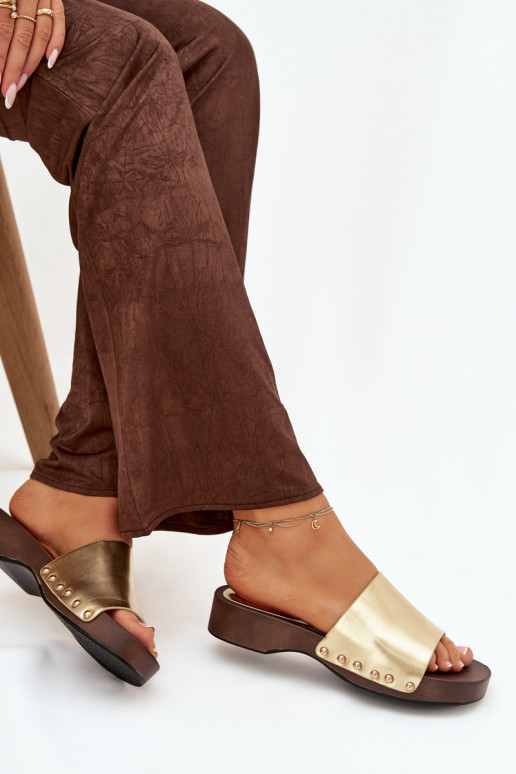 Damespantoffels met klinknagels gouden kleur Terissa